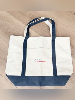 Clarins Tote Bag Cream & Navy Large Canvas Zip Closure 15x20” Front Pocket